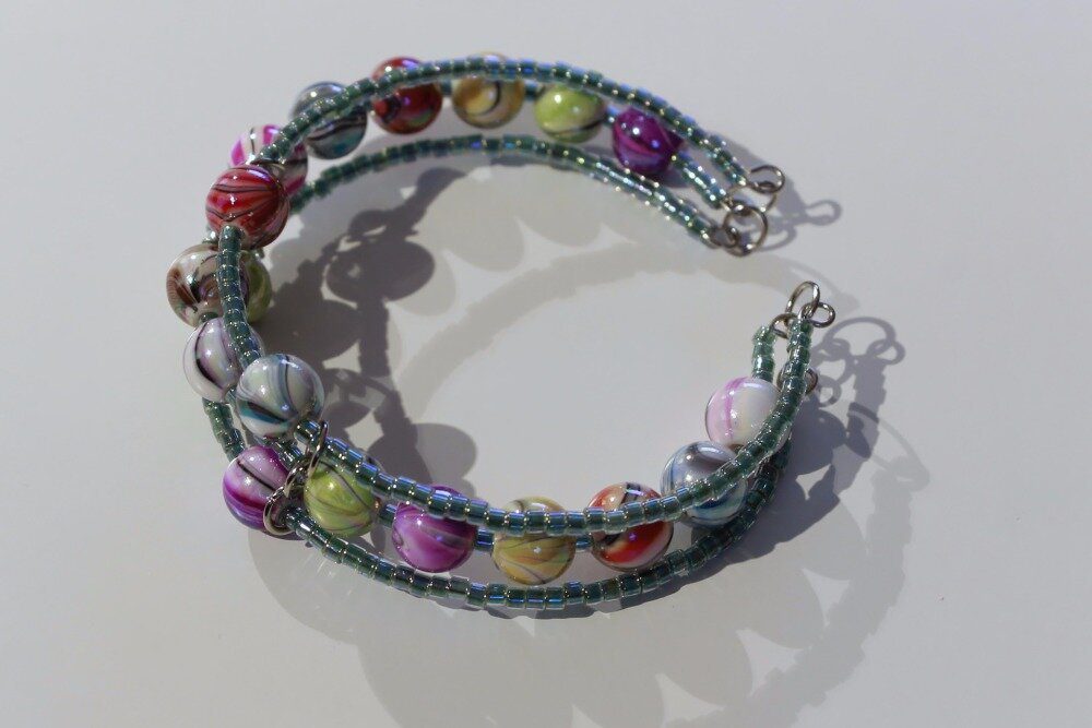 Bracelet fil mémoire avec perles - L'Entre-Mondes